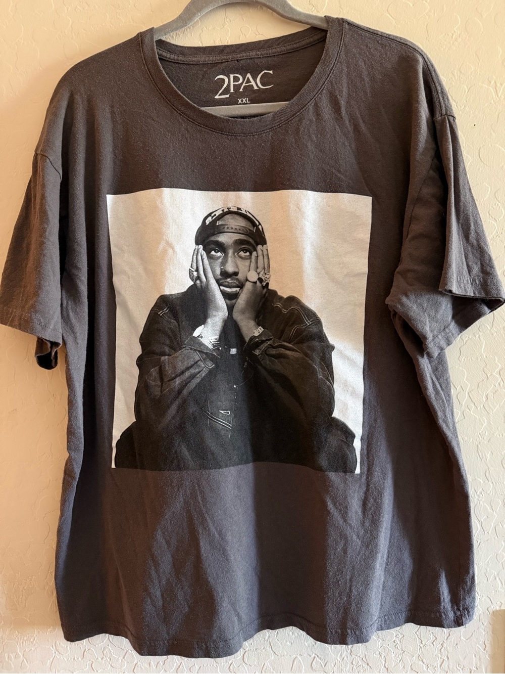 2Pac, XXL, gray shirt